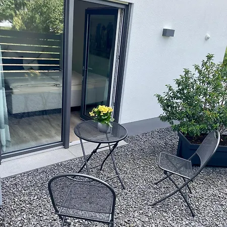 Boxenstopp - Modernes Am Nuerburgring * Adenau
