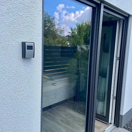 Boxenstopp - Modernes Am Nuerburgring Apartment