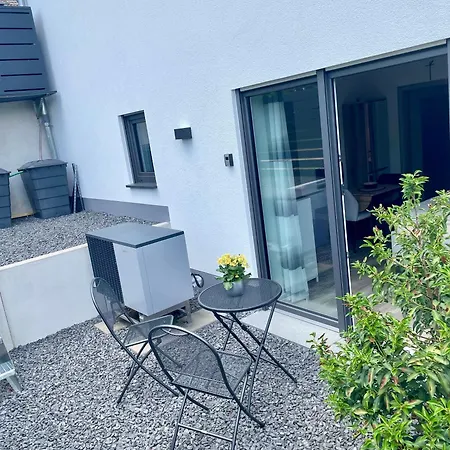 Boxenstopp - Modernes Am Nuerburgring Apartment Adenau